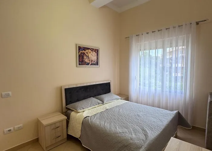 Lovely With Balcony Ferienhaus