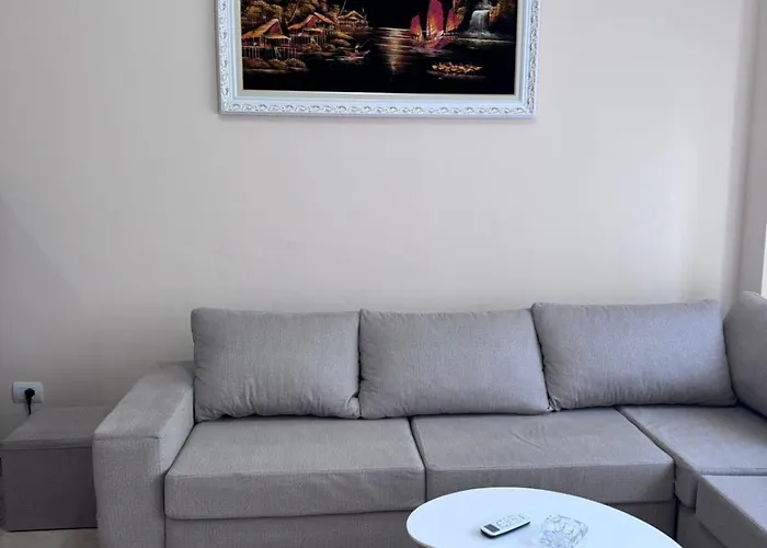 Lovely With Balcony Dom wakacyjny Durrës