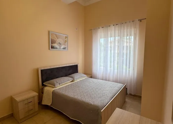 Lovely With Balcony Durrës